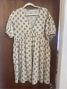 The Tiny Big Sister Women’s Floral Print V-Neck Dress